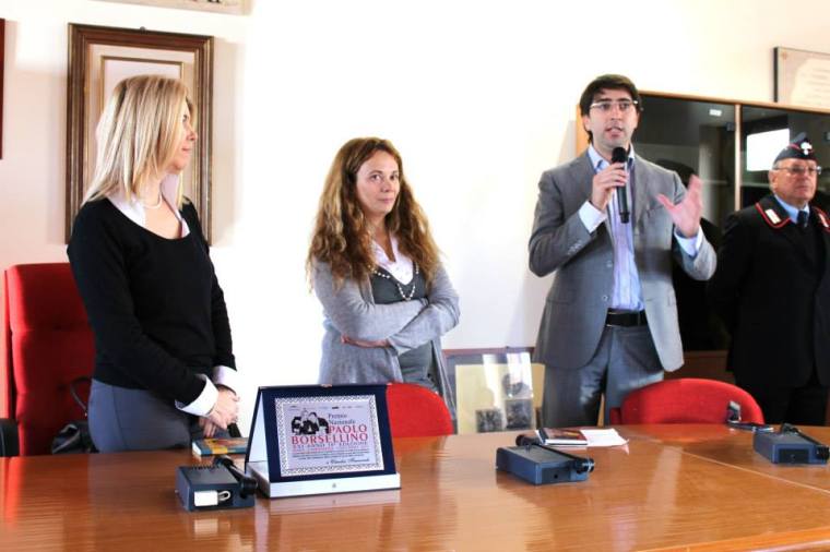 1451335_681158971924496_991457491_n